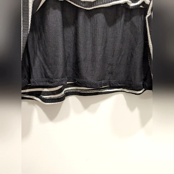 Sadie & Sage Black White Striped Short Sleeve Ribbed V-Neck Mini Dress Large - Picture 8 of 9